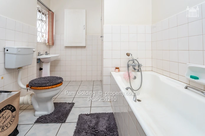 Four-Bedroom Duplex Townhouse in a Secure Complex (Sole Mandate)