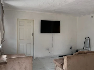 2 Bedroom Garden Flat