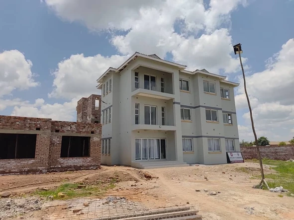 3 Bedroom Flat & Apartment