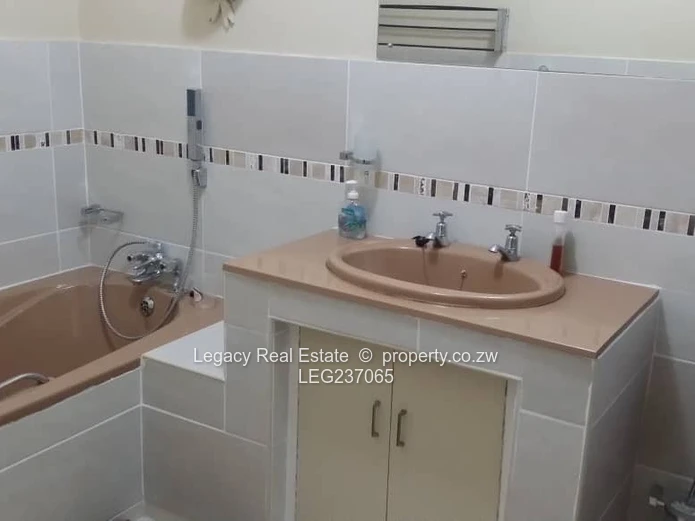 Executive Furnished Garden Flat with Solar & Generator – Avondale