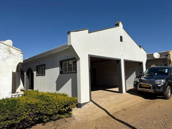 Spacious 3-Bedroom Flat with Borehole in Bluff Hill, Harare