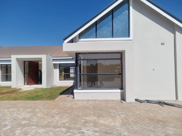 5 Bedroom House