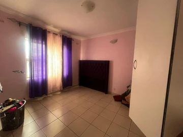 6 Bedroom House