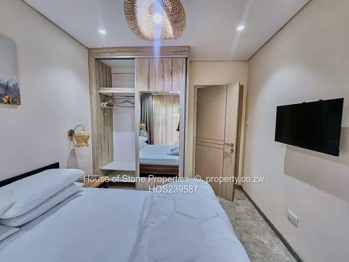 Luxurious Greystone Park Duplex — Executive 3-Bedroom Apartment 