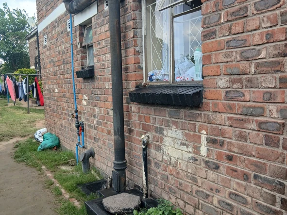 2 Bedroom Flat & Apartment