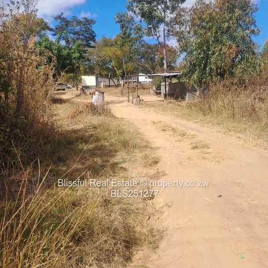 PRIME 2000m² SERVICE STATION STAND - HARARE-MUTARE Highway 