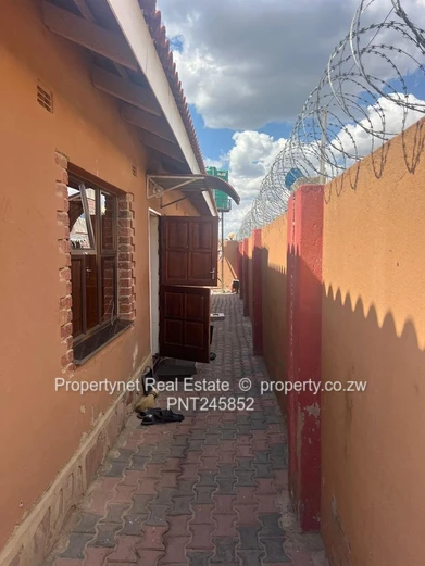 Solid neat family home!!!