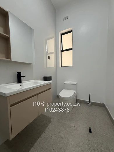 Townhouse to rent in Avondale 