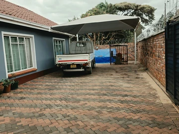 5 Bedroom House