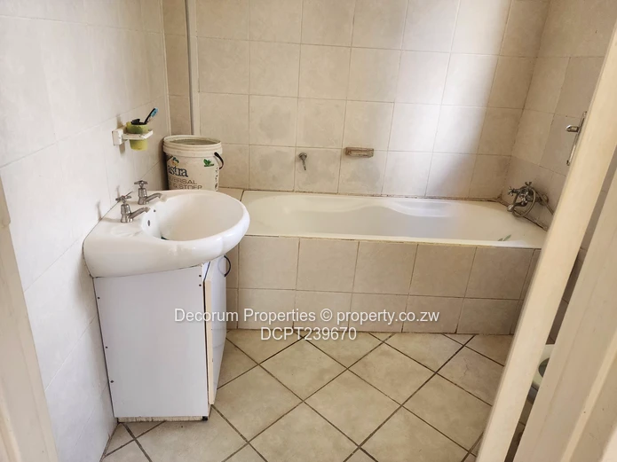 Stately Borrowdale 6-Bed Home — Pool, Borehole & Gardens