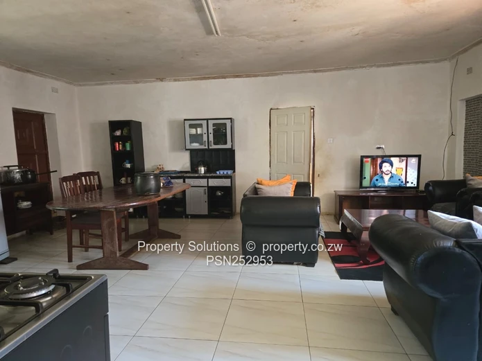 Partly Finished 5-Bed Shawasha Home with Borehole (Sole Mandate)