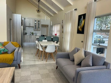 3 Bedroom Garden Flat