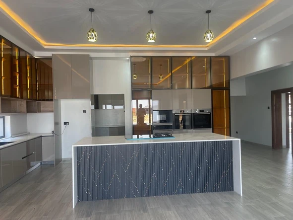 4 Bedroom House