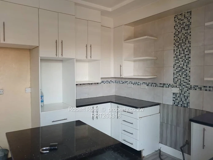 4 Bedroomed House To Rent In Madokero