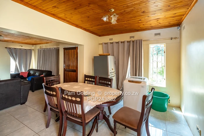 Family Home with Cottage (Sole Mandate)