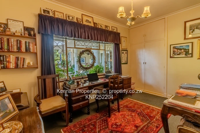 Gracious family home in Colne Valley (Sole Mandate)