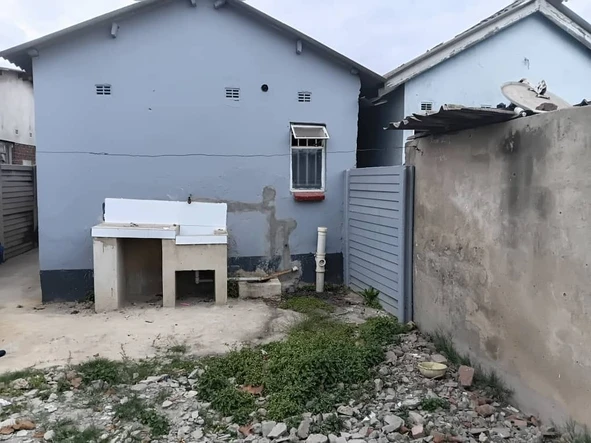 2 Bedroom House