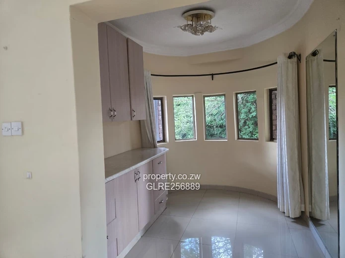 Borrowdale 7-Bed Family Home Opp Brook — Pool, Tennis & Garden