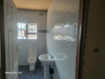 6 Bedroom House