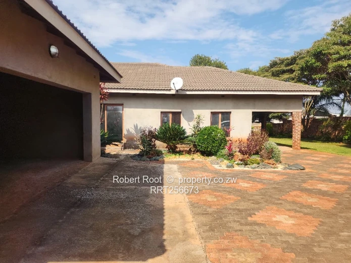 HOUSE TO RENT IN MANDARA - 4 Bedroom Residential House.