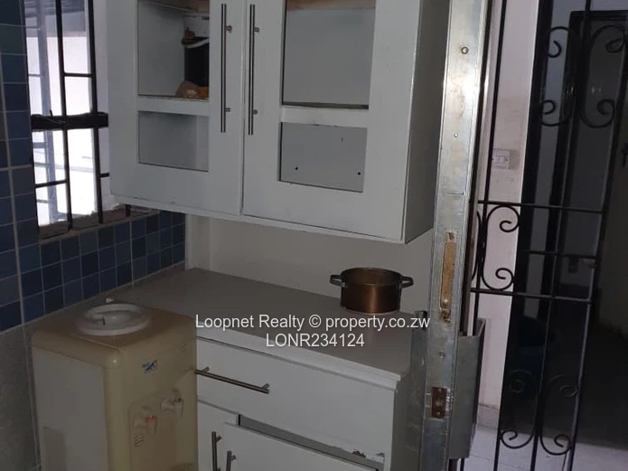 200m² Tiled Retail Shop at Huruyadzo Shopping Centre, St Marys — Secure w/ Storage (Sole Mandate)