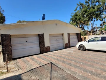 7 Bedroom House