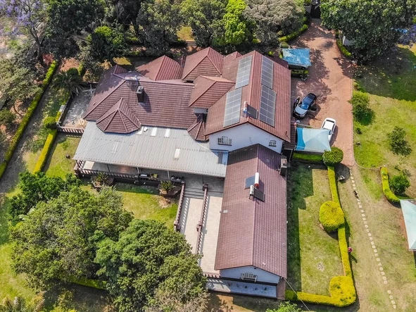 6 Bedroom House