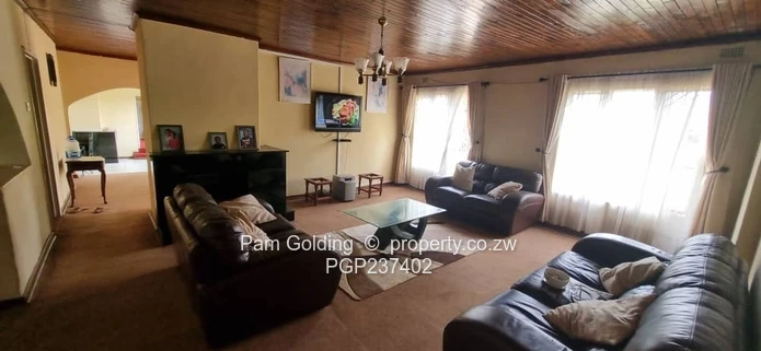 A spacious home with so much potential. (Sole Mandate)