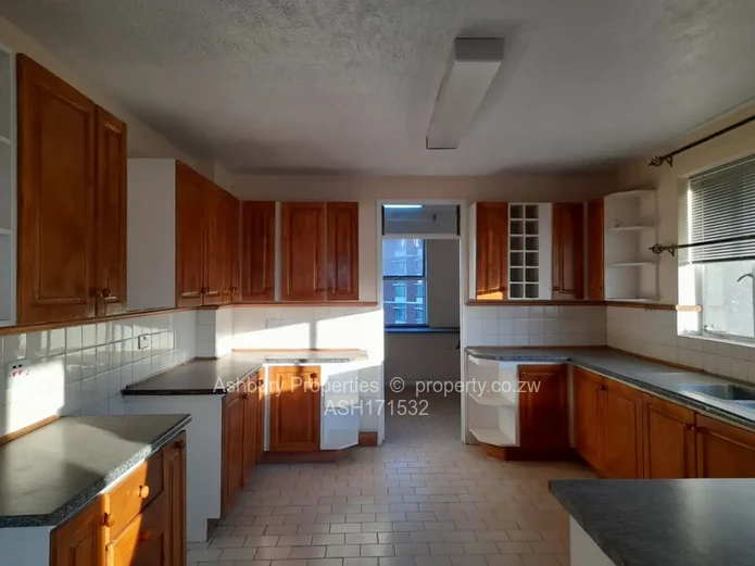 #Rich Pickings at "The Northfields Penthouses" (Sole Mandate)