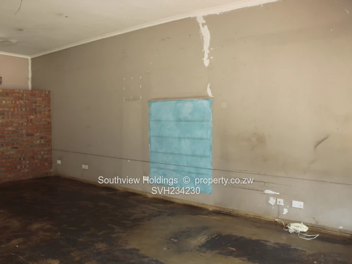 Two shops to rent, side by side. Gross rent at USD1,100 each per month.