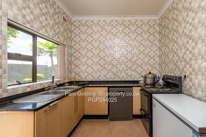 Stunning Family Home In New Pomona (Near Vainona) (Sole Mandate)