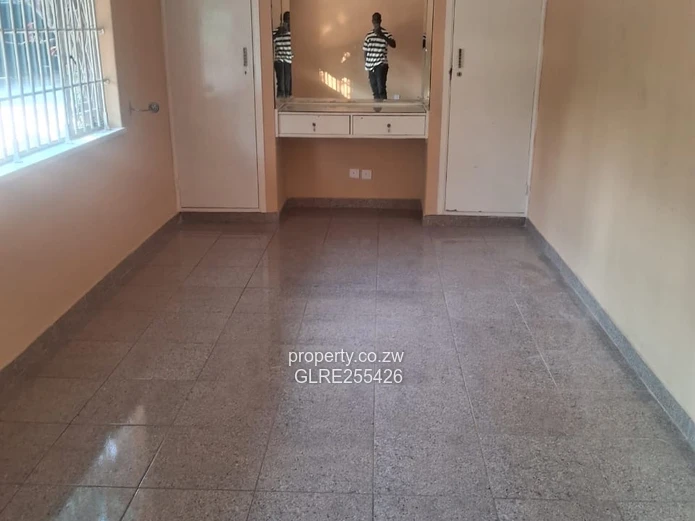Mount Pleasant, Harare North: 6-Bed, 5-Bath Home