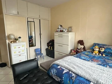 2 Bedroom Flat & Apartment