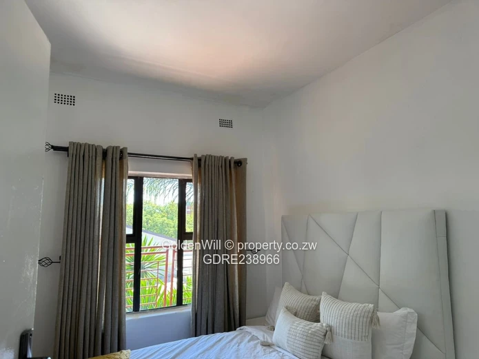 Avenues  2 beds flat to rent 