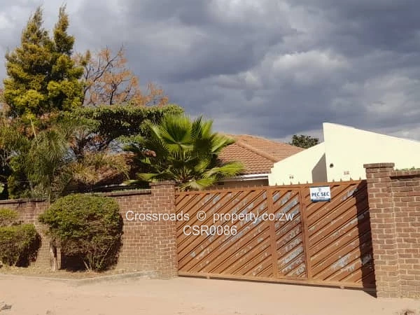  Spacious 4-Bedroom Family Home for Rent in Prospect, Harare 