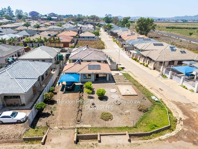 Corner 550m² Stand with Home & Solar in Kutandara