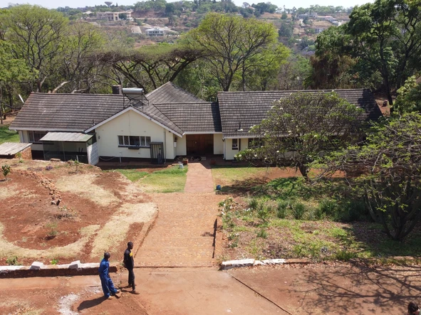 5 Bedroom House