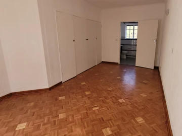 3 Bedroom Flat & Apartment
