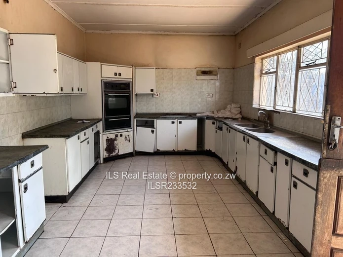 Experience The Charm Of This Home In Bulawayo