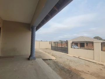 6 Bedroom House