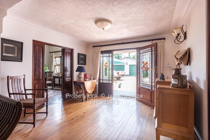 Absolutely Stunning Home Plus Cottage & Borehole (Sole Mandate)