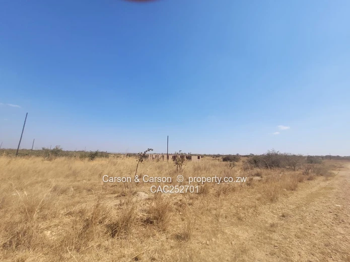 Good Neighbourhood, 400m² Nyabira Stand - Main Road, Water  Sewer & Power 