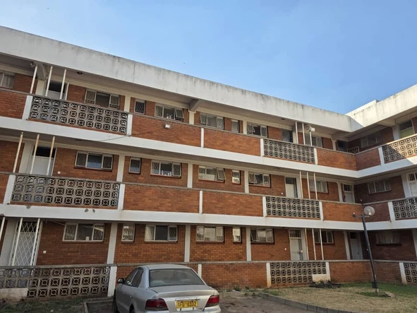 2 Bedroom Flat & Apartment