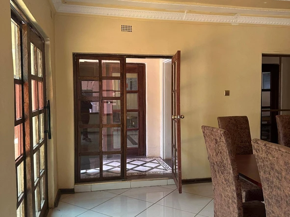 6 Bedroom House