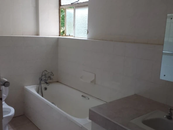 3 Bedroom Flat & Apartment