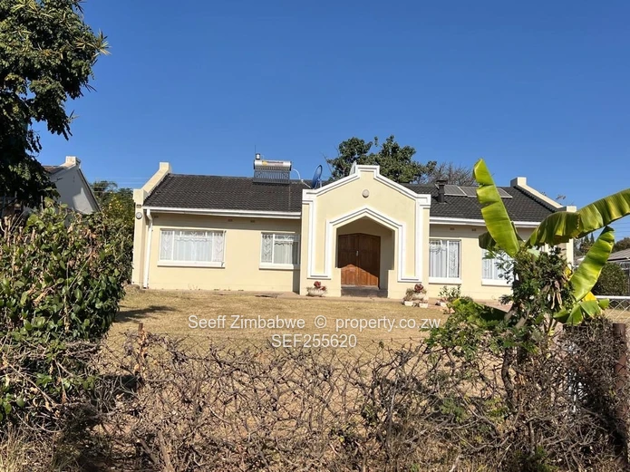 3-Bed cluster unit along Coronation on 871sqm 