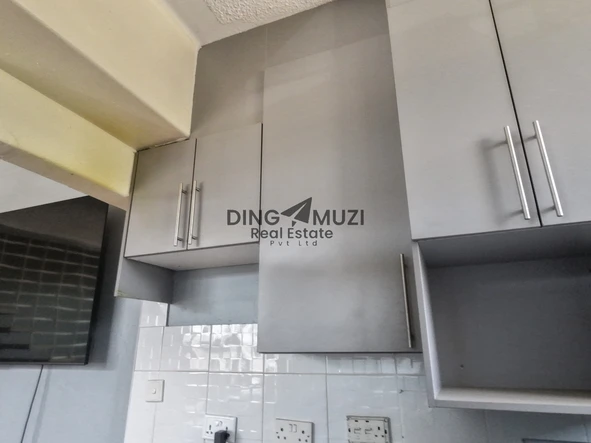 2 Bedroom Flat & Apartment