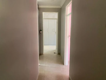 3 Bedroom Flat & Apartment