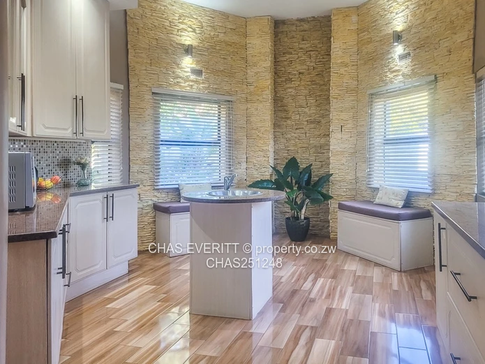 Fully Furnished Double Storey To Let in Brookeview 