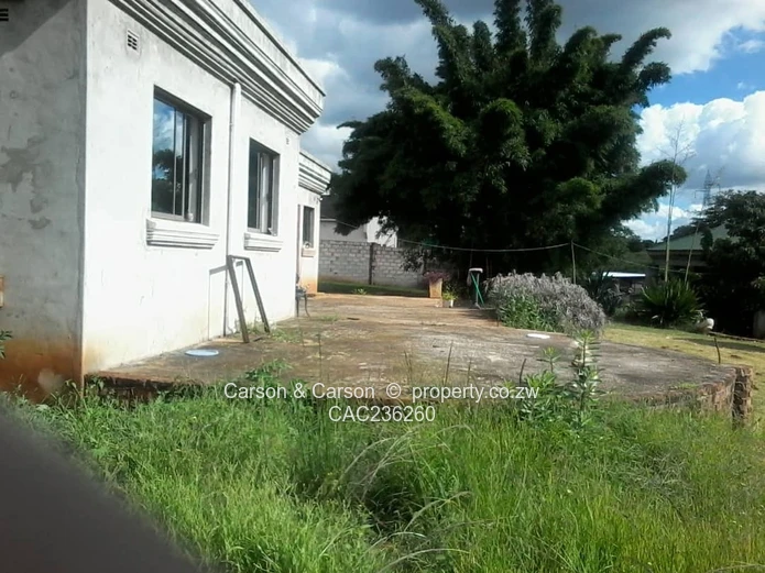 Kambanji: Spacious 3BR/3BA Home on 3800m² with Borehole